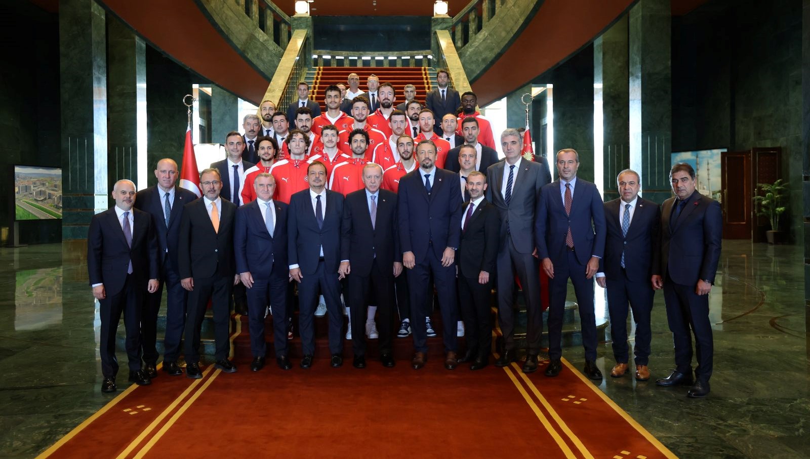 Cumhurbaşkanı Erdoğan, 12 Dev Adam’ı kabul etti