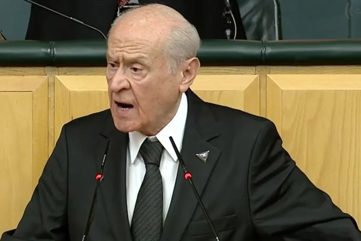 mecliste biji serok apo slogani atilmasina bahceliden ilk yorum OgJAtvct.jpg