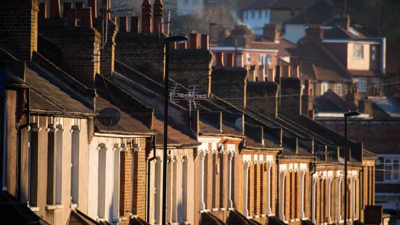 airbnb londrada siddet ve istismar magduru kadinlar icin ucretsiz konaklama saglayacak VRZbVXvm.jpg