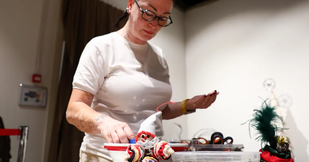 Antalya’da atık kumaşlar yılbaşı neşesine dönüştü