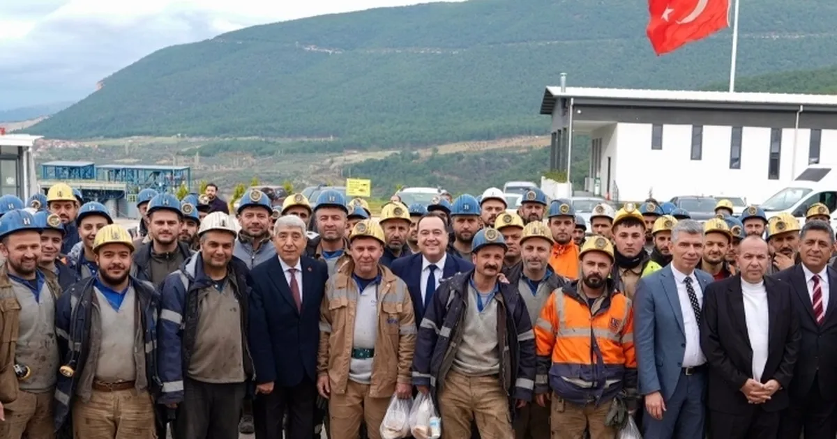 Madenciler Günü’nde Soma’da anlamlı ziyaret