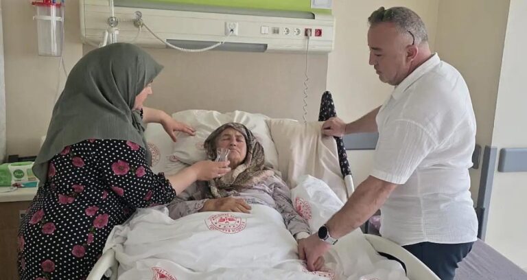 konyada-skandal-iddia-ambulans-gecikti-felcli-kaldi-jB7QNn9T